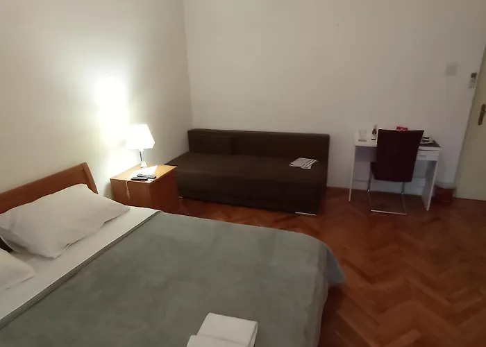 Damjan Rooms